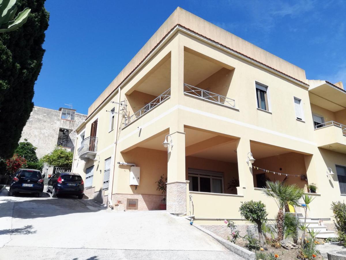 A Due Passi Dal Molino Apartment Валдериче Екстериор снимка
